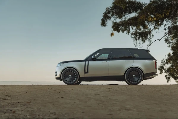 Новый Range Rover DJ Skee на 24" дисках Asanti Aristocrat
