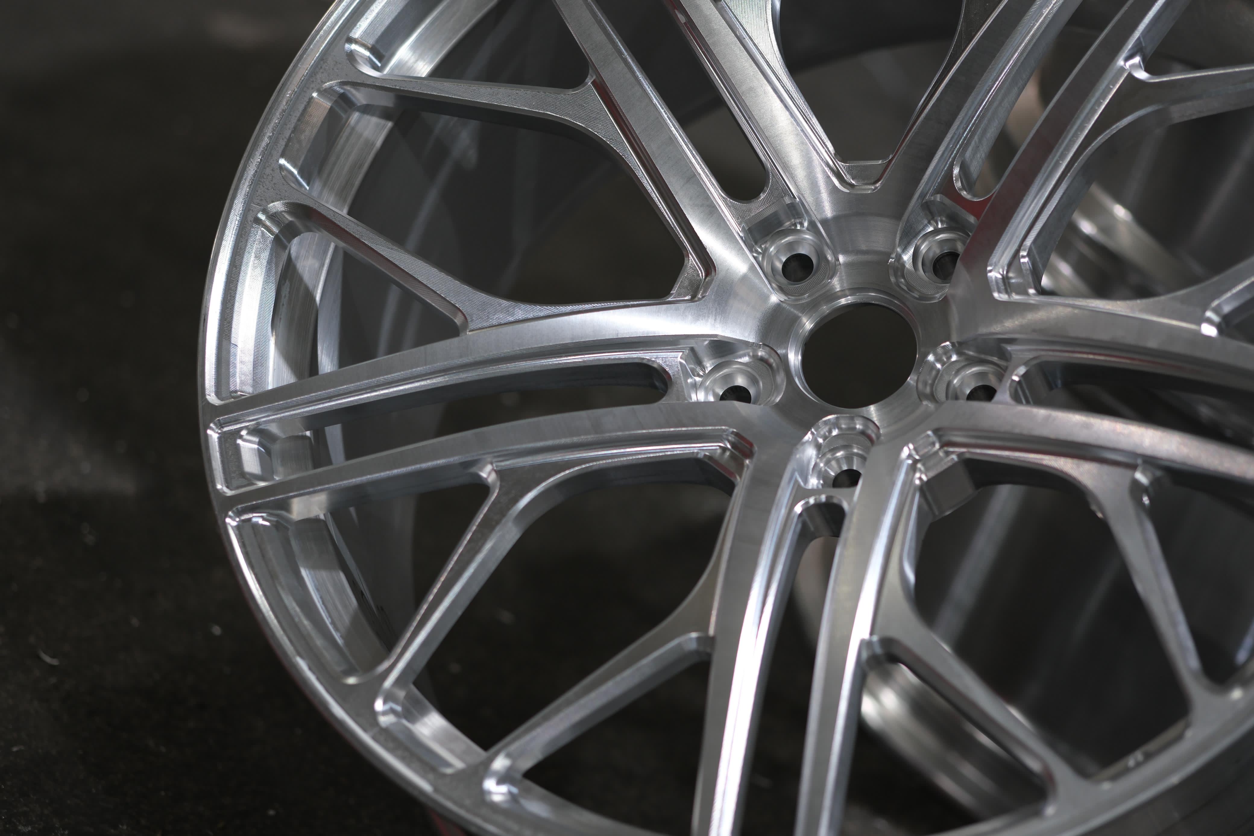 производство кованых дисков по индивидуальному заказу