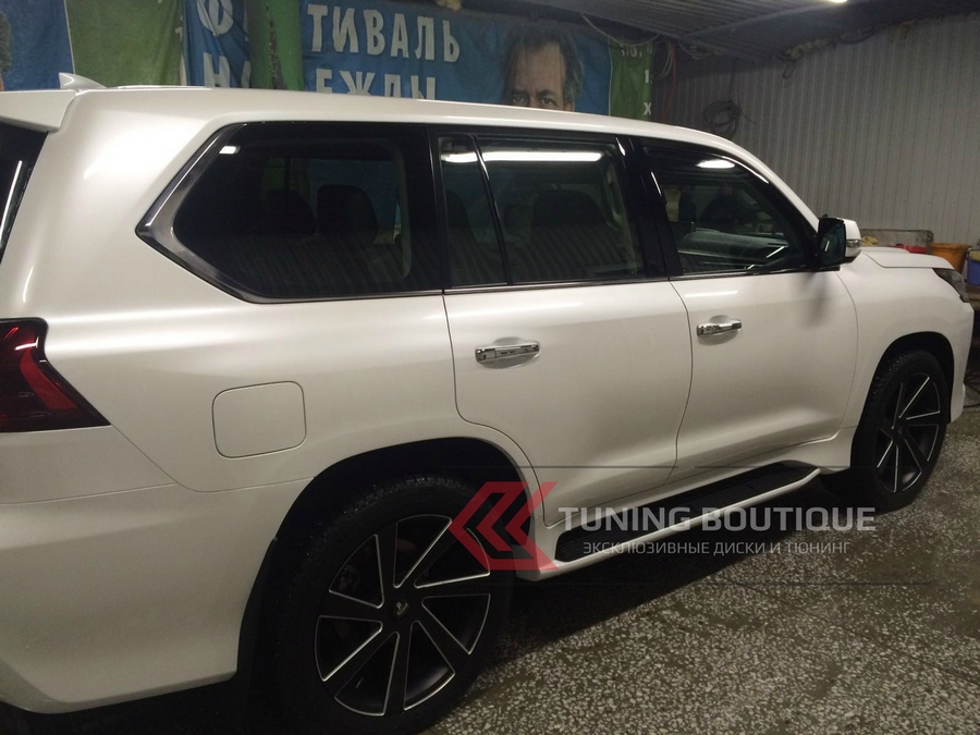 Lexus LX на 22" дисках DUB Directa  фото 1