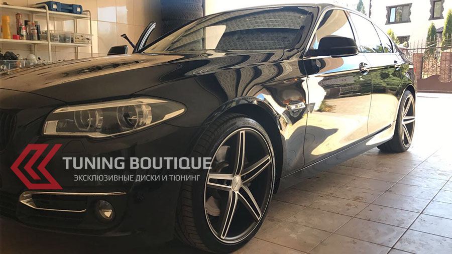 BMW 5 Series на 20" дисках Vossen CV5 Matte Graphite Machined фото 1