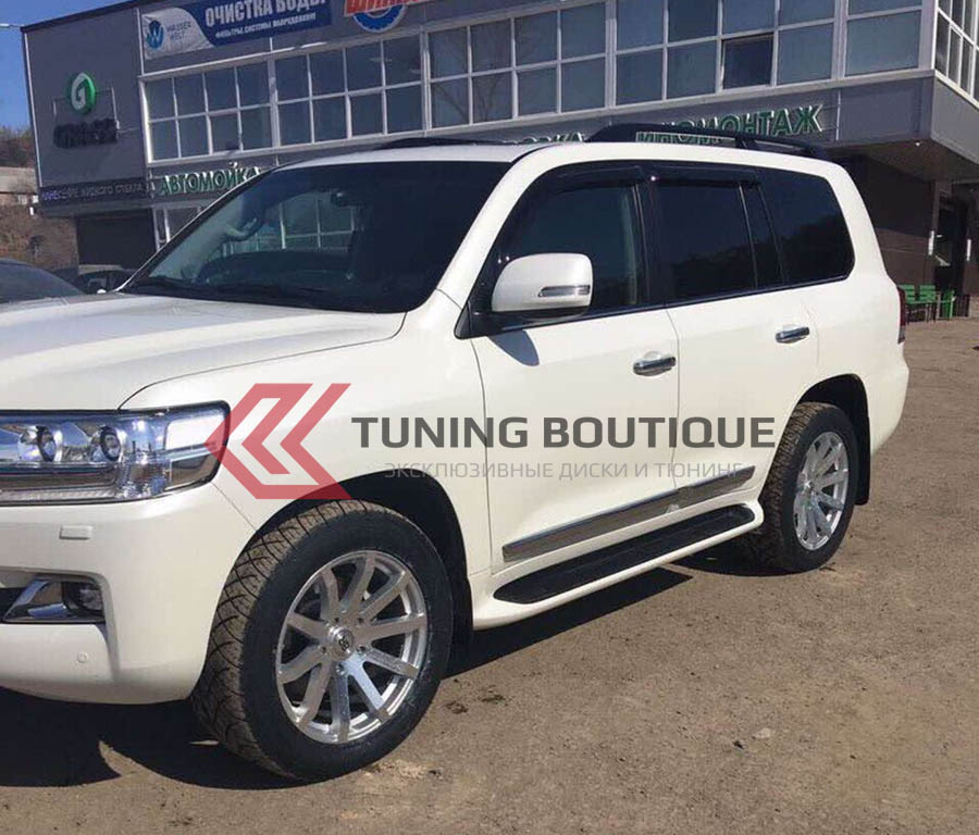 Toyota Land Cruiser 200 на 20" дисках Black Rhino Traverse  фото 3