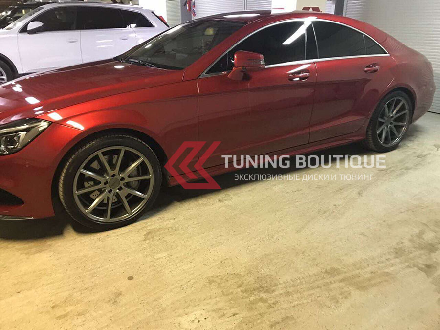 Mercedes CLS на 20" дисках Vossen VFS1 Matte Graphite фото 1