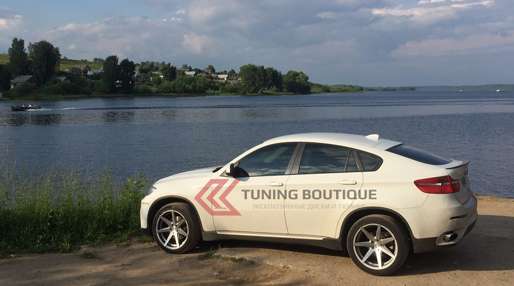 BMW X6 на 20" дисках Rohana RC7 Silver Polished фото 2