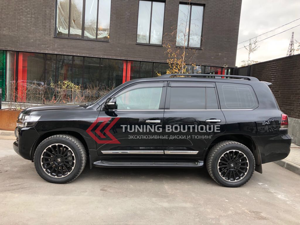 Toyota Land Cruiser 200 на 20" дисках Black Rhino Spear фото 2