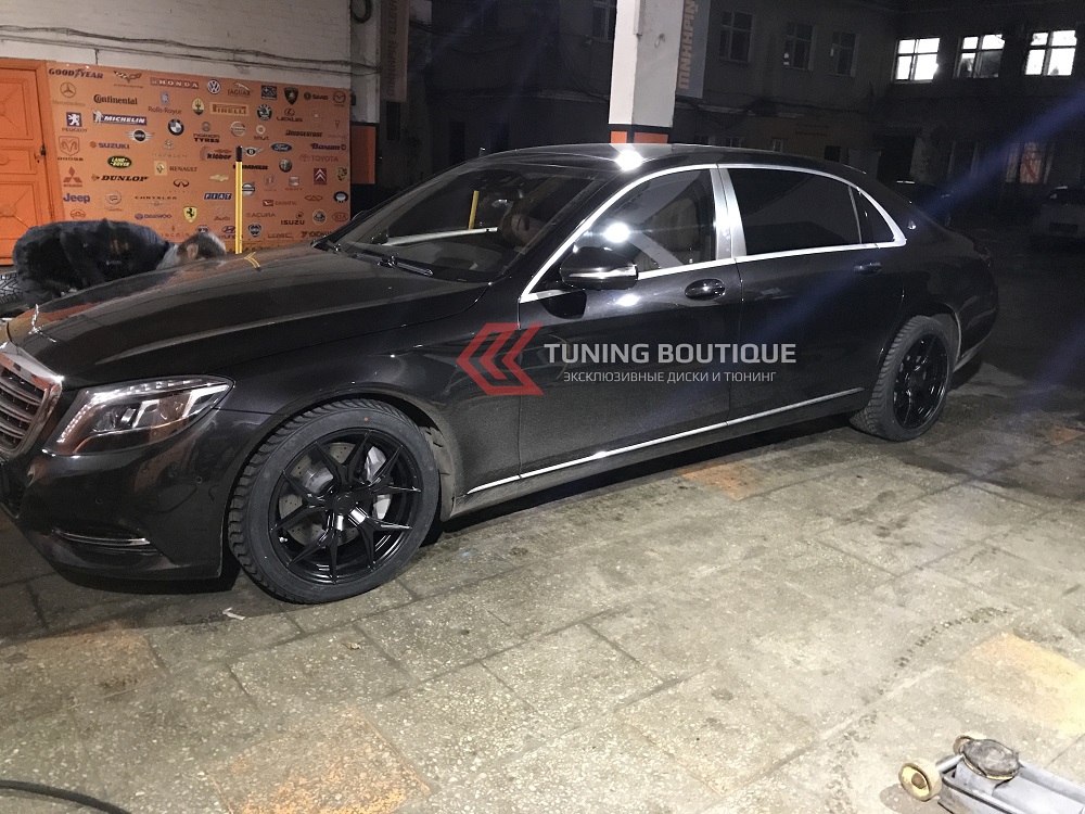 Mercedes-Benz Maybach S-Classe на 19" дисках Rohana RFX5 Matte Black фото 2