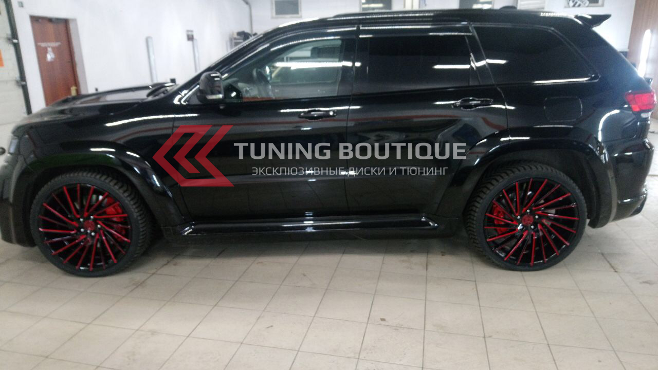 Jeep Grand Cherokee WK2 на 22" дисках Lexani Wraith фото 1