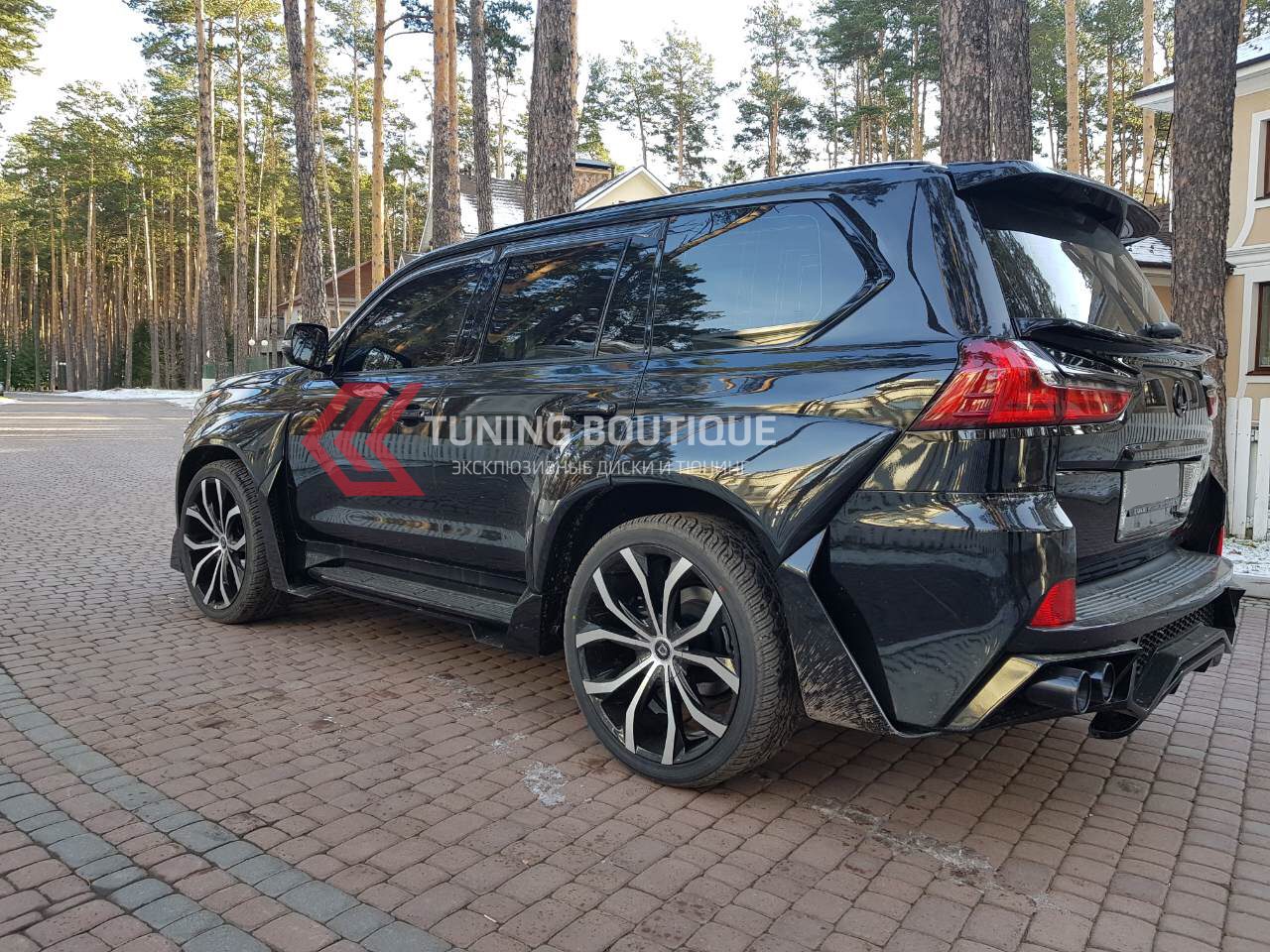 Lexus LX570 на 24" дисках Lexani Lust фото 2