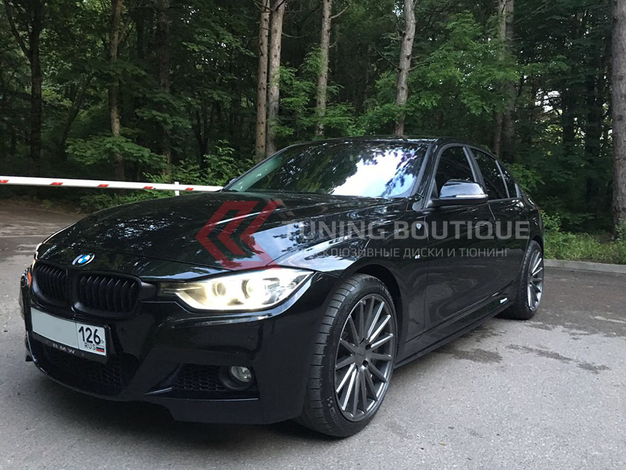 BMW 3 Series на 19" дисках Vossen VFS2 Gloss Graphite фото 2