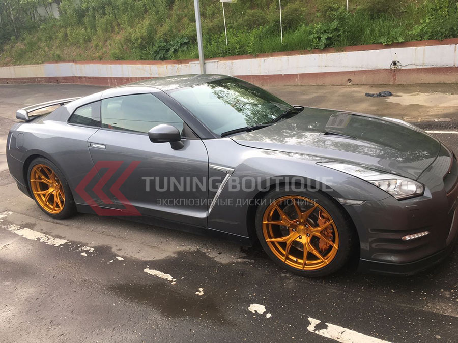 Nissan GTR на 20" дисках Rohana RFX5 Brushed Bronze фото 2
