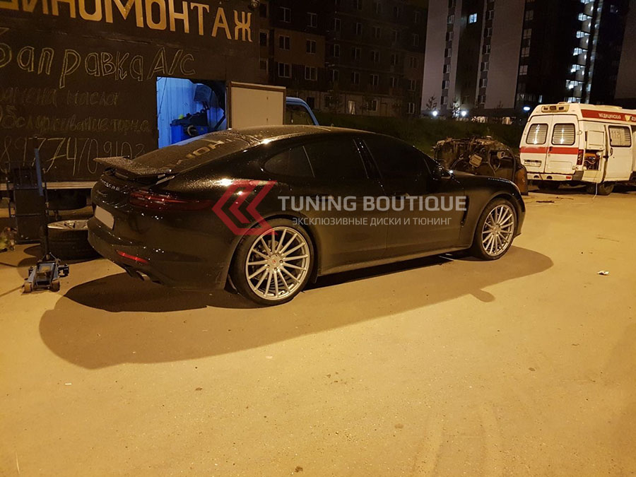 Porsche Panamera на 22" дисках Vossen VPS305  фото 2