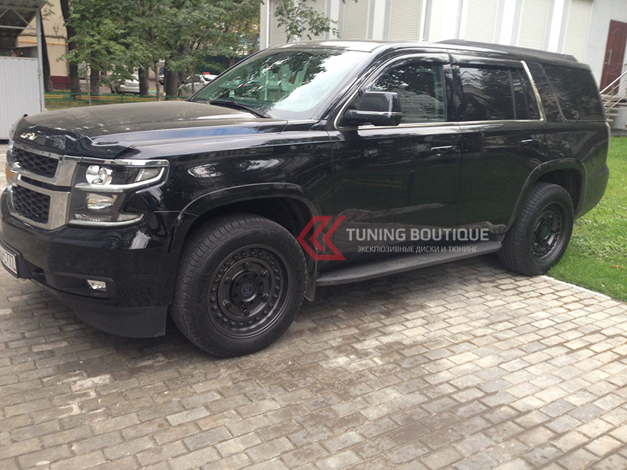 Chevrolet Tahoe на 20" дисках Black Rhino Armory Matte Black фото 1