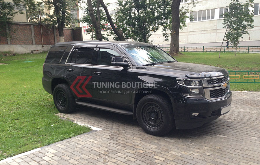 Chevrolet Tahoe на 20" дисках Black Rhino Armory Matte Black фото 2