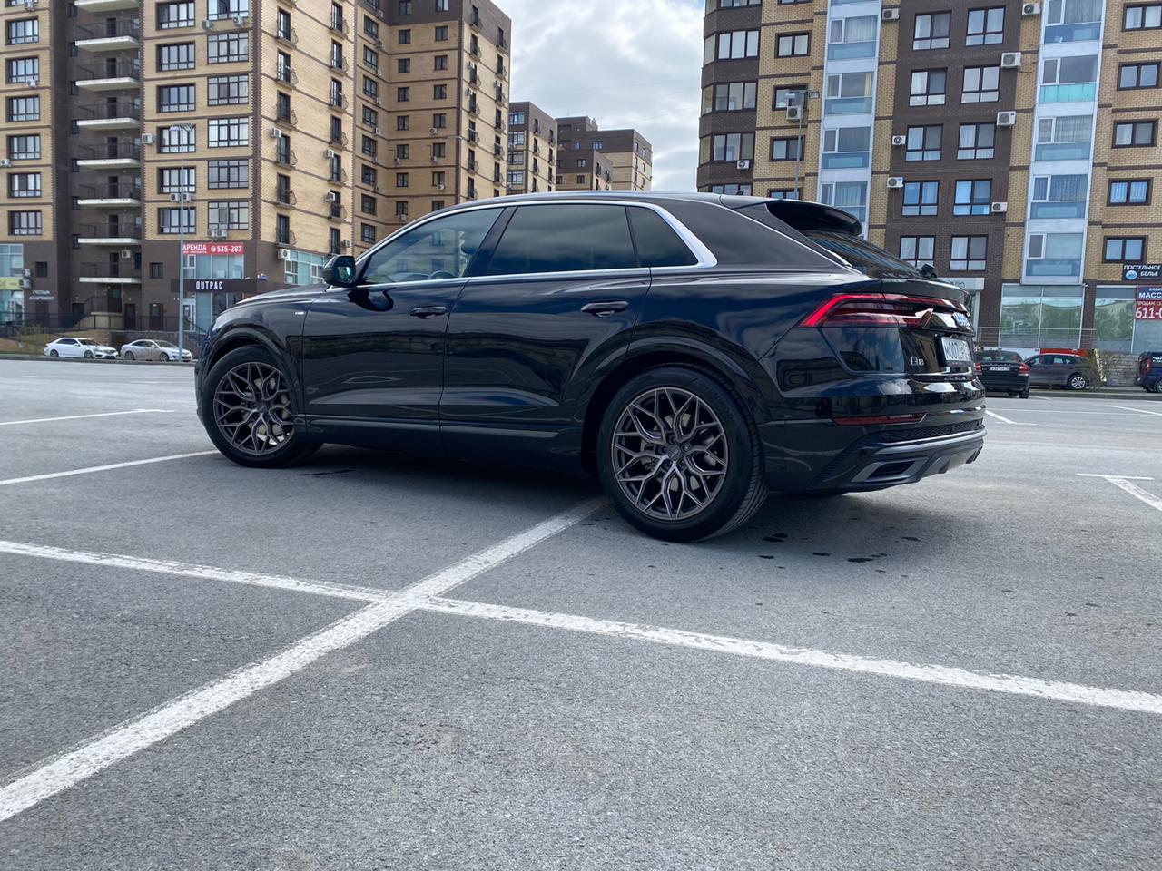 Audi Q8 на 21" Vossen HF2 фото 1