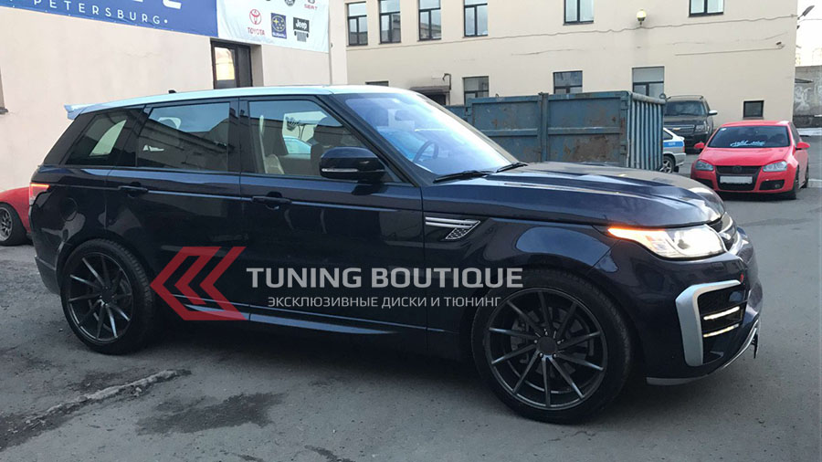 Land Rover Range Rover Sport на 22" дисках Vossen CVT Gloss Graphite  фото 2