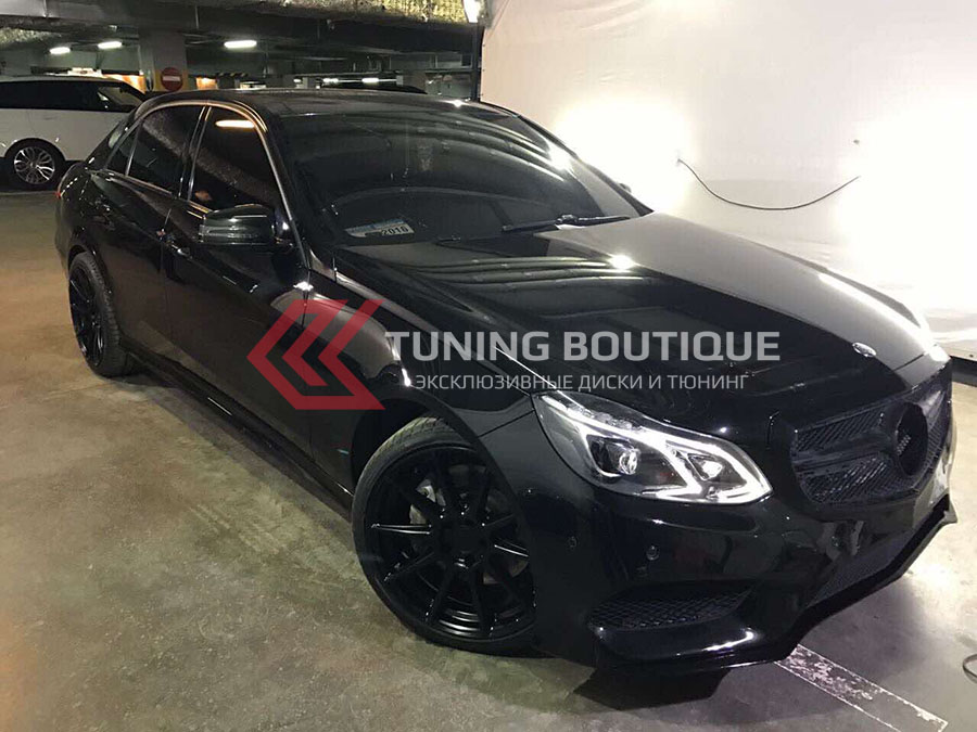 Mercedes E Class на 19" дисках Niche Essen Matte Black фото 2