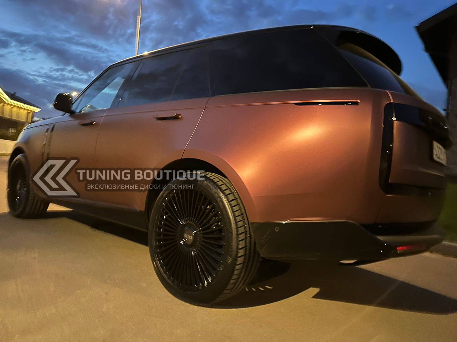 Land Rover Range Rover L460 на 23" кованых дисках нашего производства фото 2