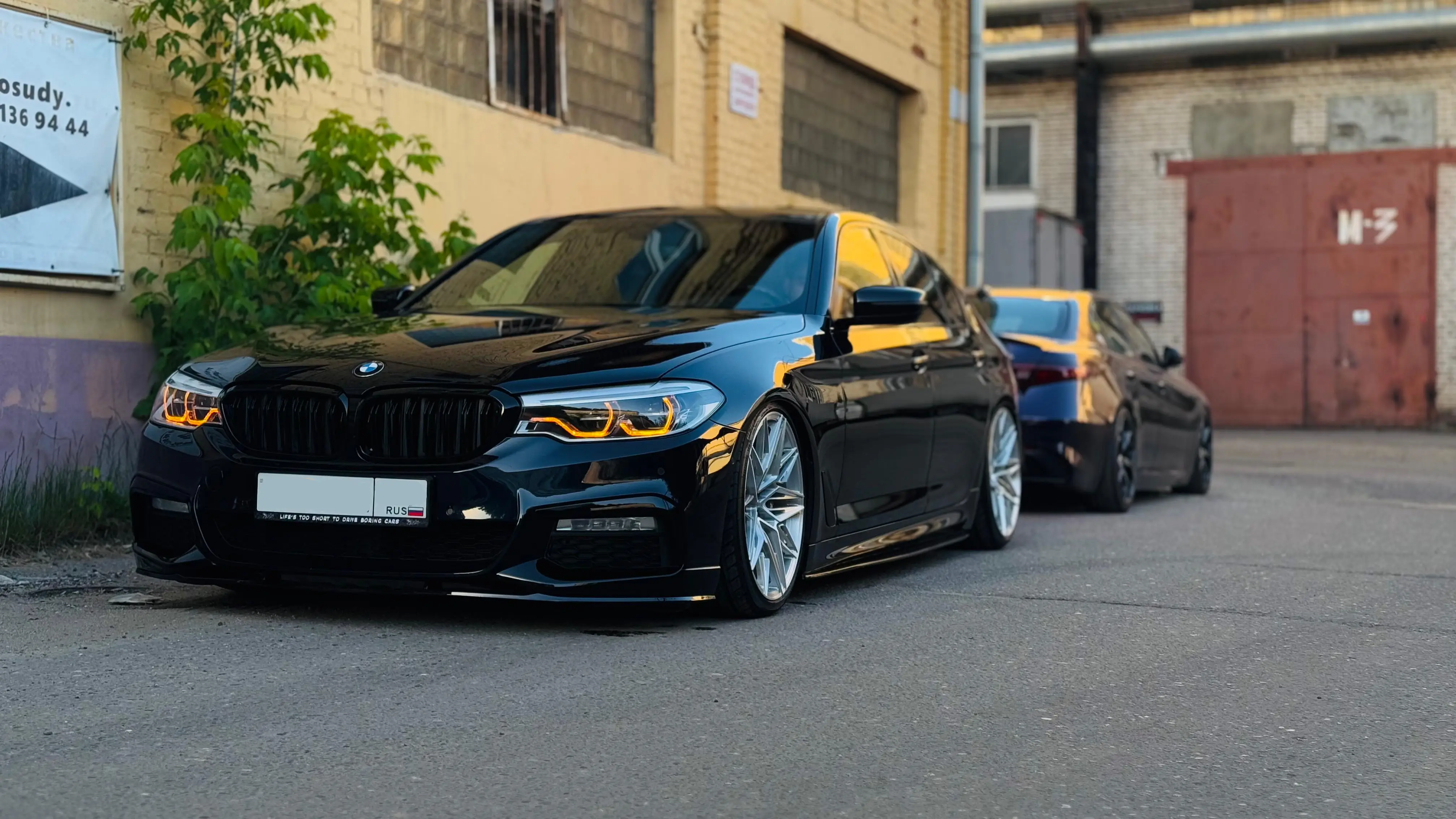 BMW 5 Series G30 на 20" кованых дисках нашего производства фото 2