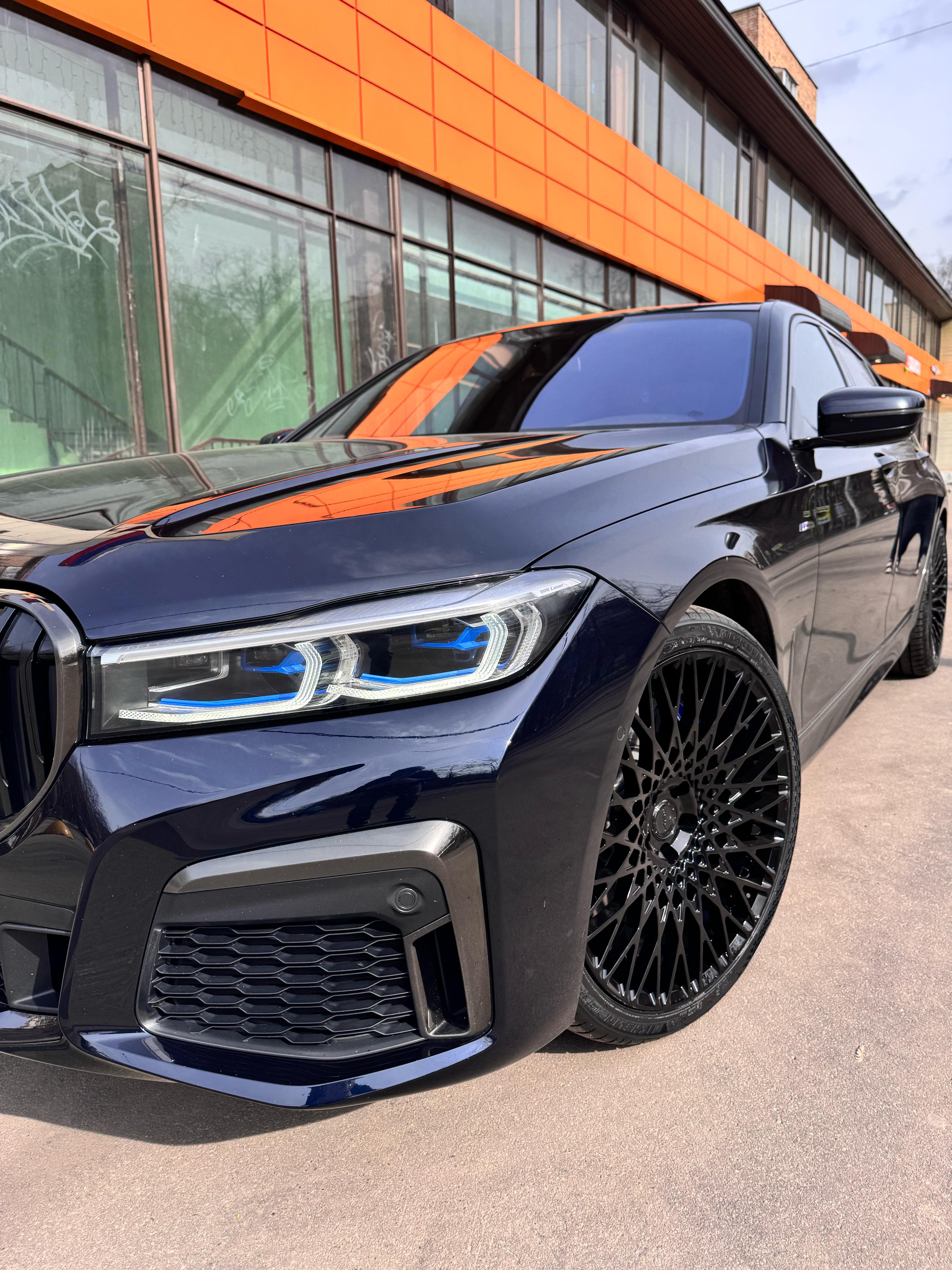 BMW 7 Series G11 на 21" кованых дисках Advanced Forged MS020	 фото 1