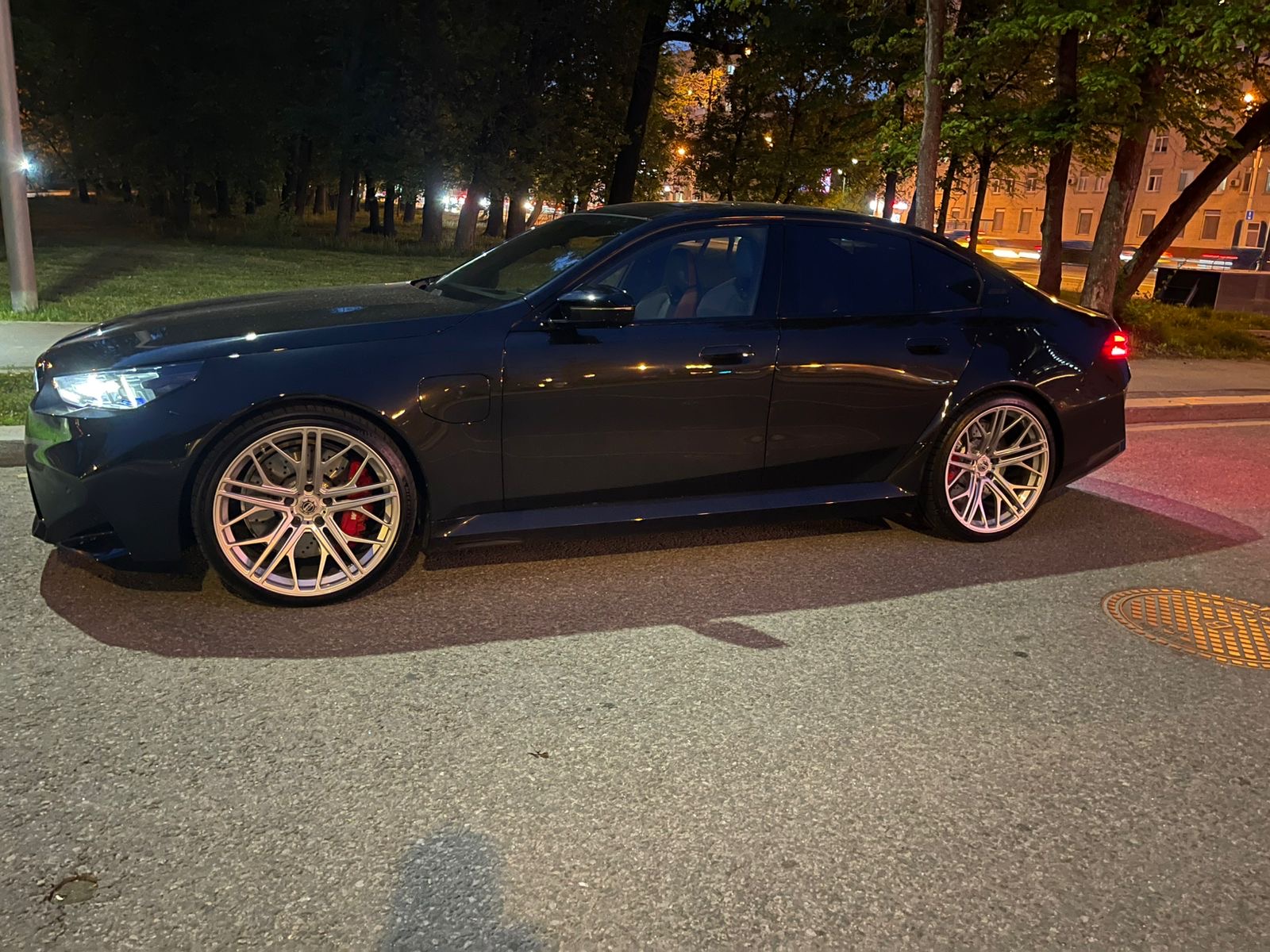 BMW M5 G90 на 22" кованых дисках Advanced Forged MS050 фото 5