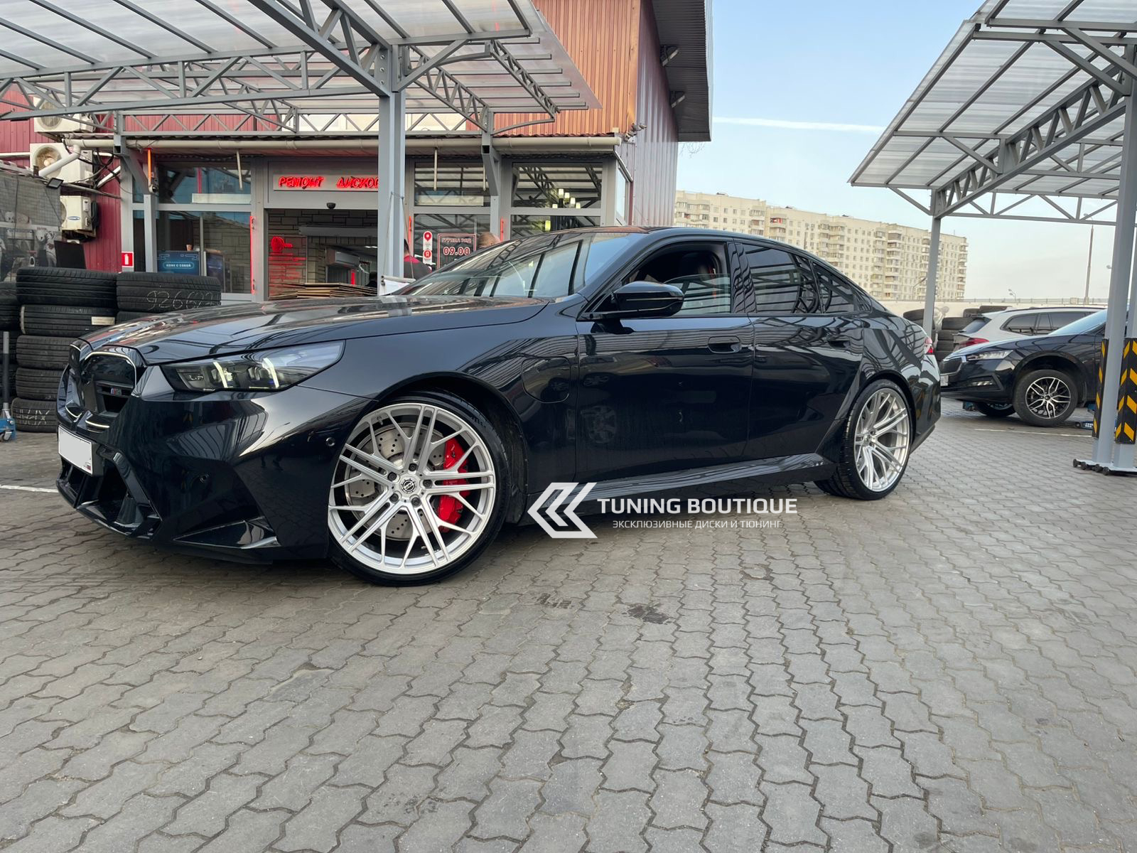 BMW M5 G90 на 22" кованых дисках Advanced Forged MS050 фото 2