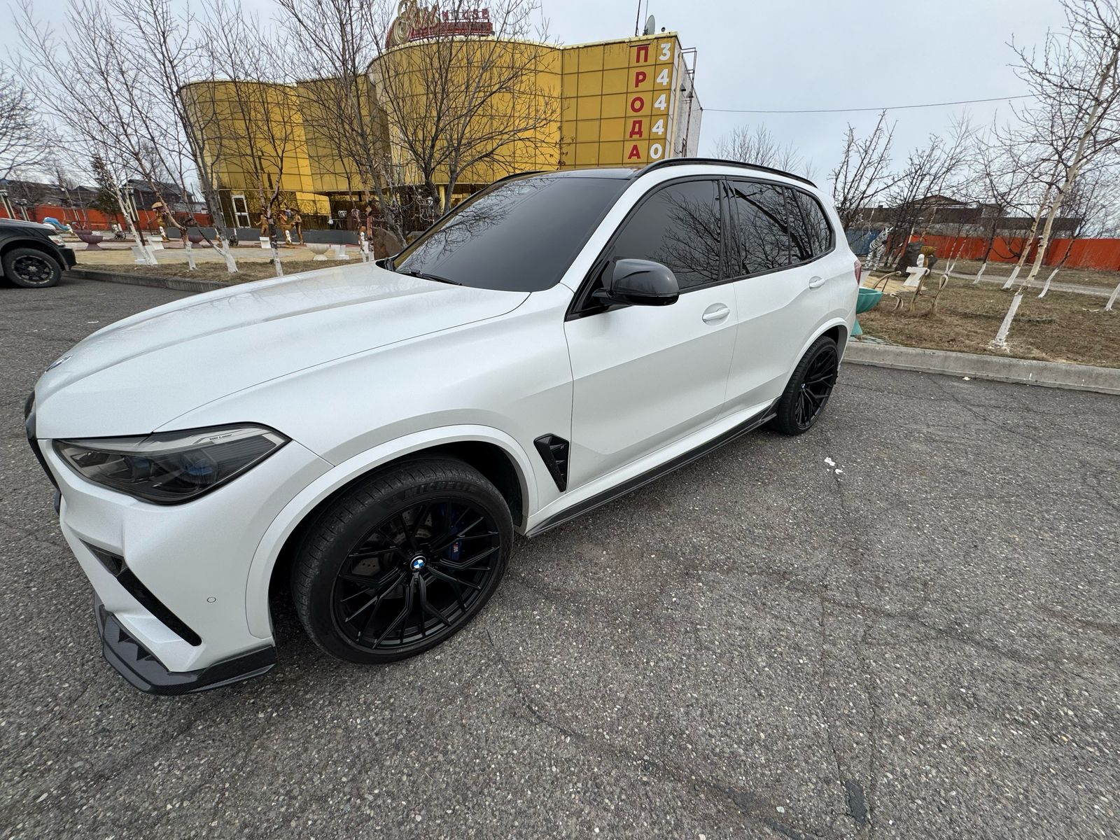 BMW X5M F95 на 22" кованых дисках нашего производства  фото 4