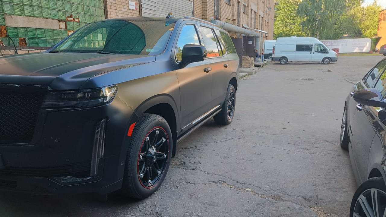 Cadillac Escalade на 22" кованых дисках нашего производства фото 2