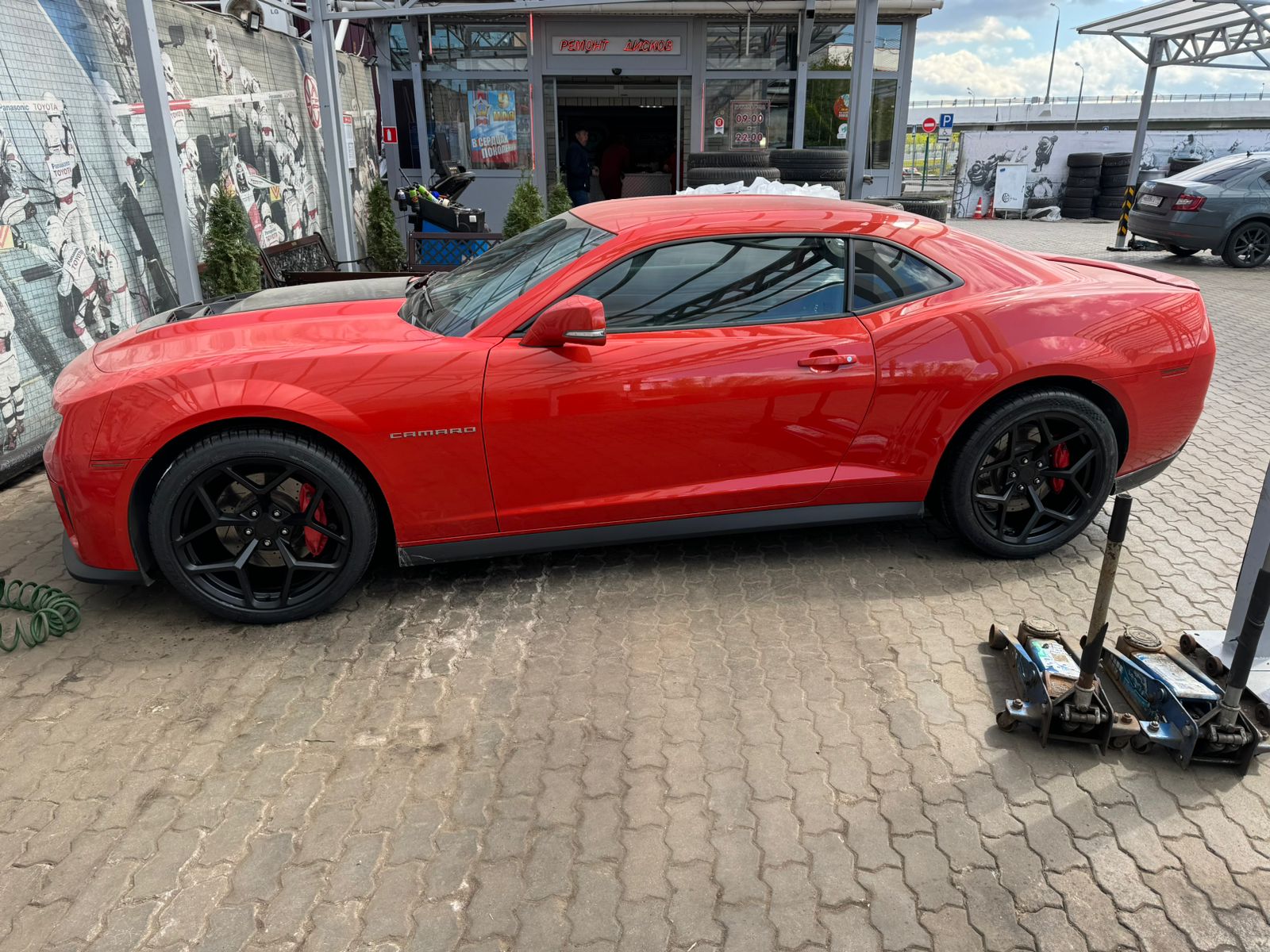 Chevrolet Camaro на 20" кованых дисках нашего производства фото 2