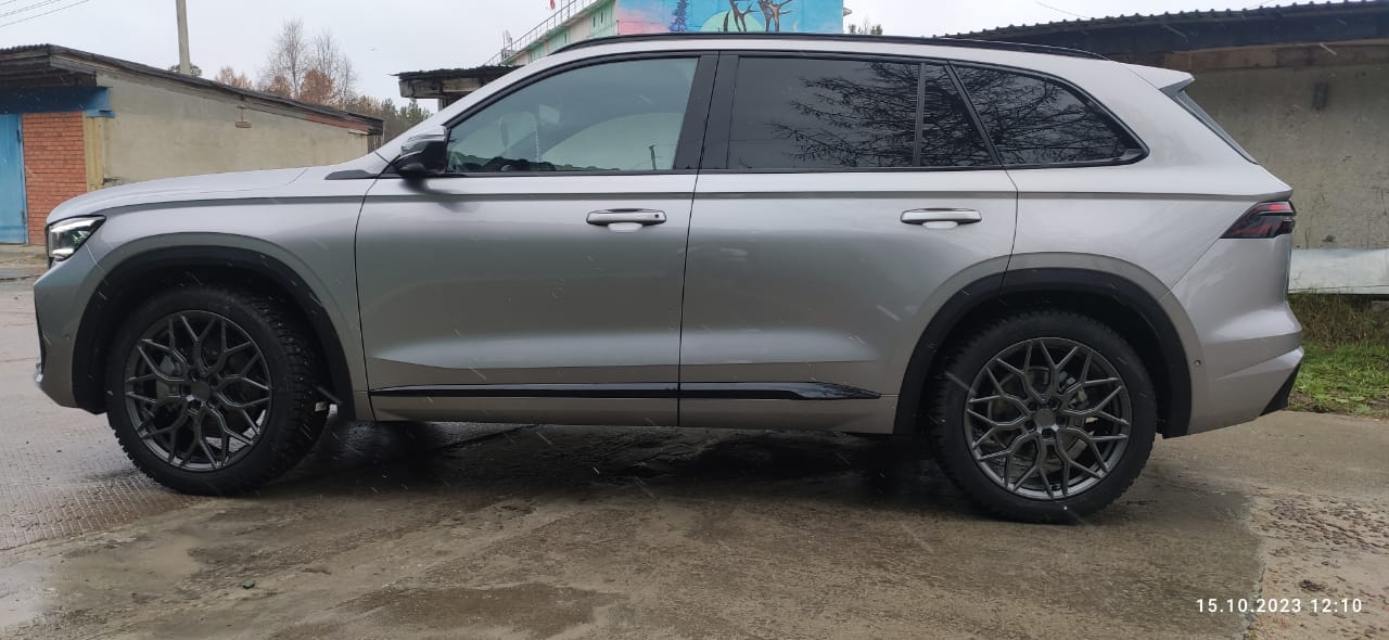 Geely Monjaro на 20" кованых дисках нашего производства фото 2