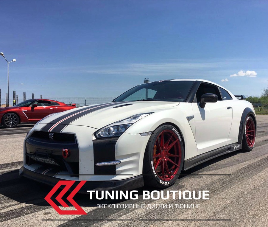 Nissan GTR на 20" дисках Rohana RFX2 Candy Red	 фото 1