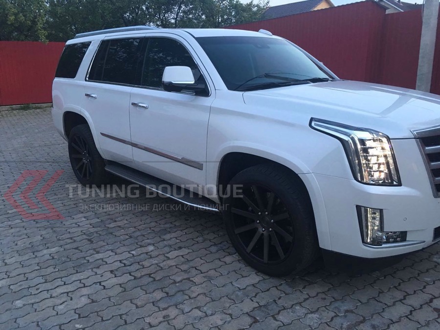 Cadillac Escalade на 22" дисках DUB Shot calla фото 2
