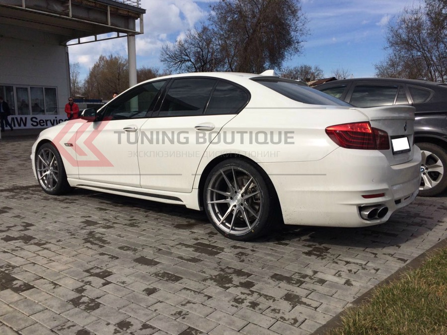 BMW 5 Series на 20" дисках Rohana RFX2 Brushed Titanium фото 1