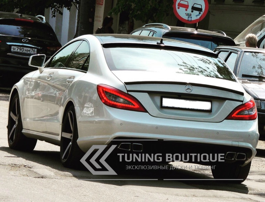Mercedes CLS на 20" дисках Vossen CV3 Black Machined фото 1