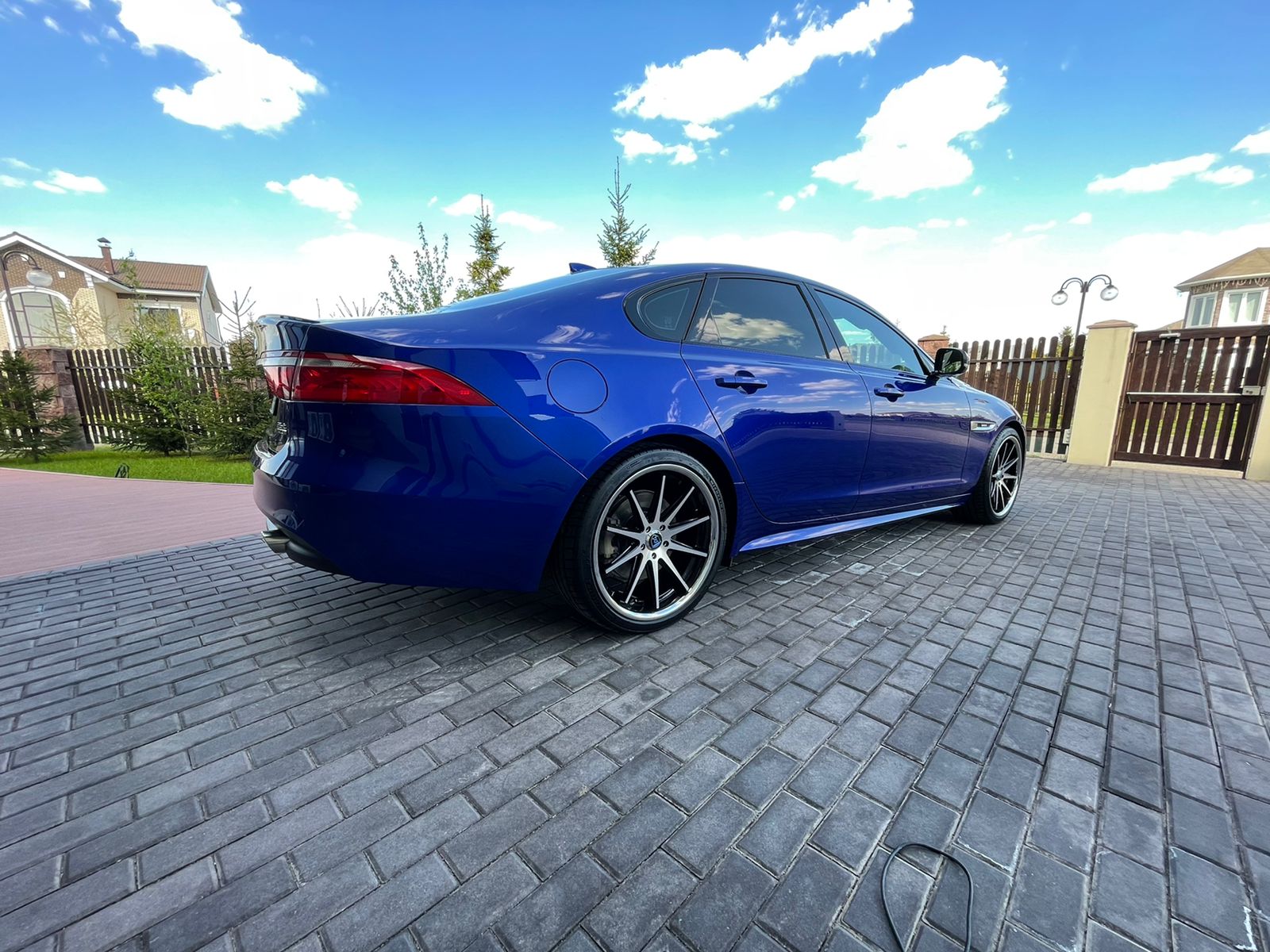 Jaguar XJ на 20" дисках Rohana RC10 фото 2