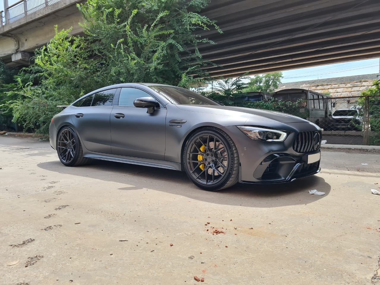 Mercedes AMG GT на 22" кованых дисках нашего производства фото 2