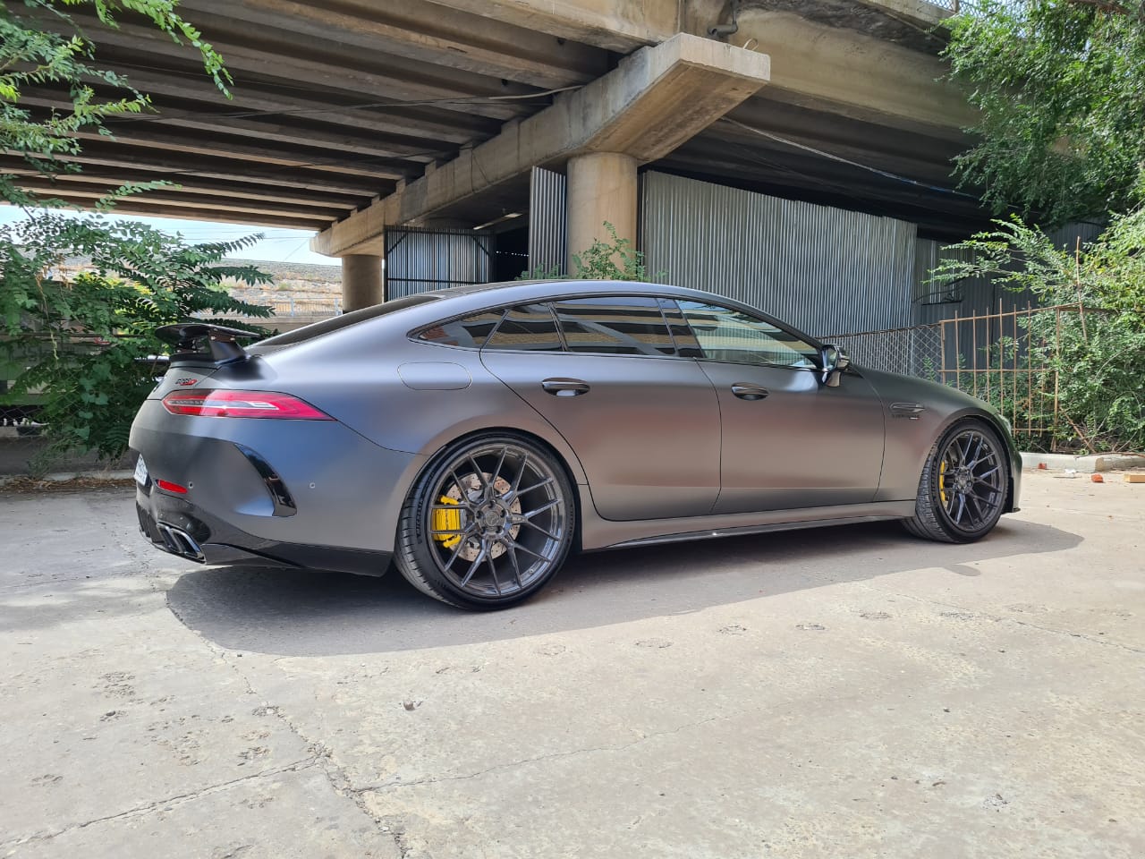 Mercedes AMG GT на 22" кованых дисках нашего производства фото 4