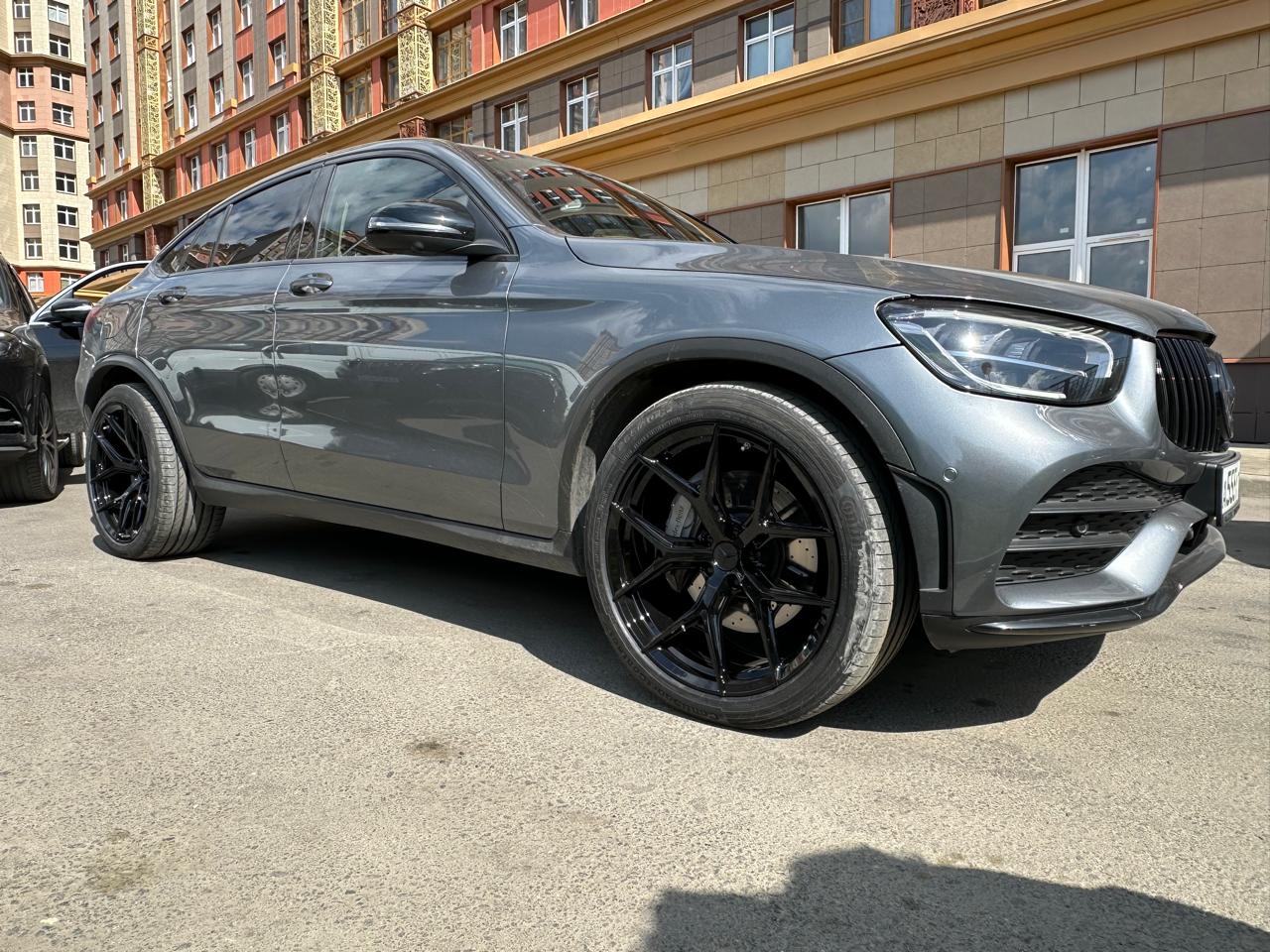 Mercedes GLC Coupe на 21" кованых дисках нашего производства фото 1