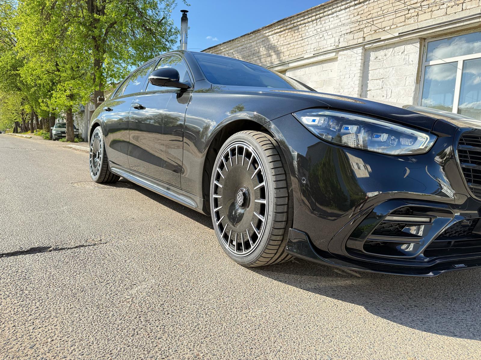 Mercedes S Class W223 на 21" кованых дисках нашего производства в стиле Brabus фото 1