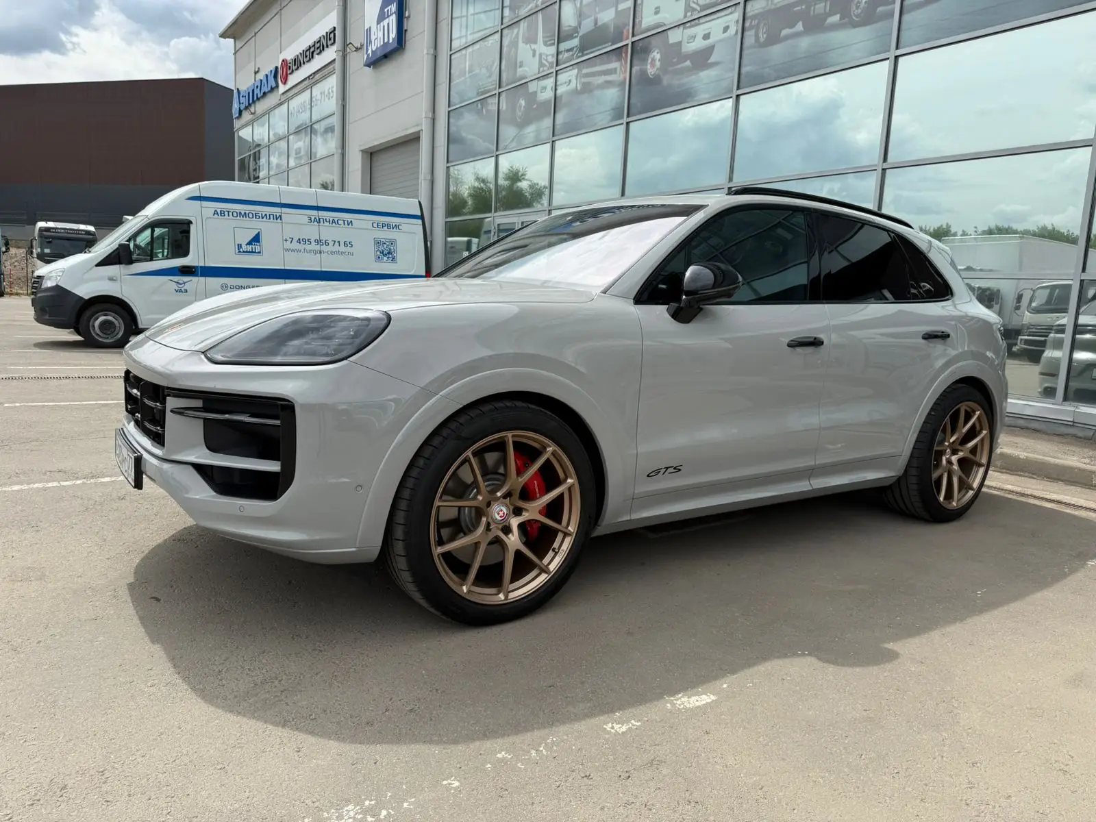 Porsche Cayenne на 22" кованых дисках нашего производства фото 2